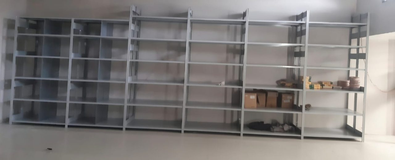 Boltless shelving system for warehouse and office storage